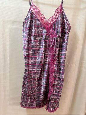 Victoria’s Secret Angels Satin Lace Chemise Nightgown Purple Pink Size Medium